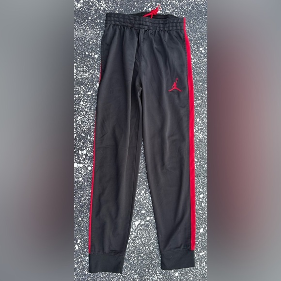 Jordan Joggers Youth Medium Black/Red - Picture 1 of 3